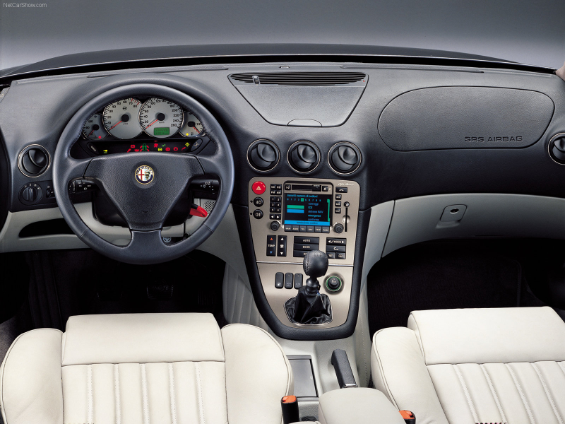 Illustration for article titled Could it have succeeded in America: Alfa Romeo 166